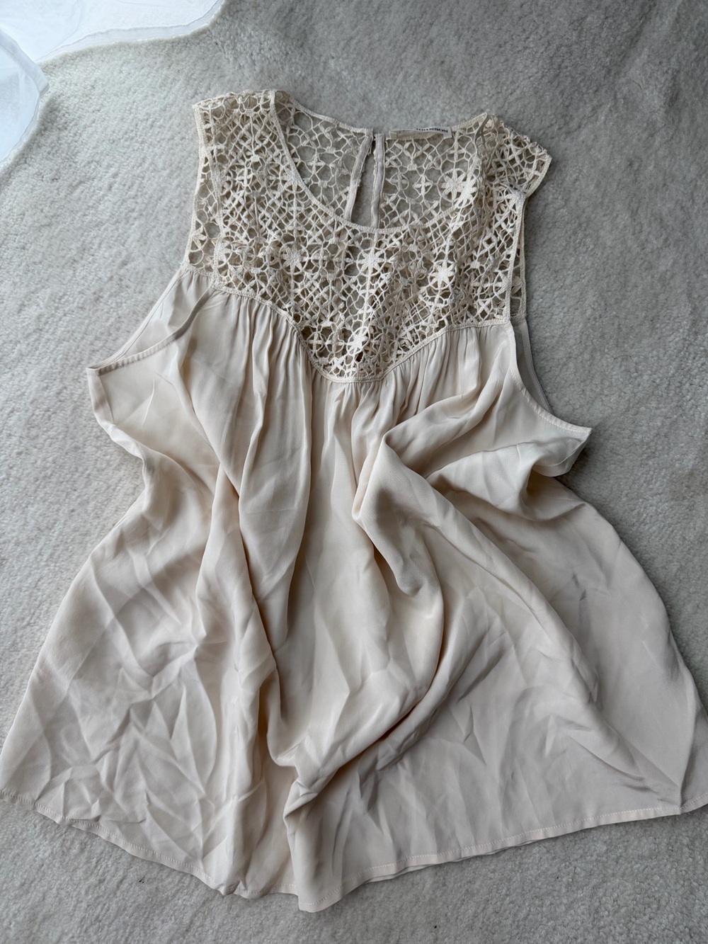 Ulla Johnson 100% Silk Cream Crochet Yoke Sleeveless Blouse